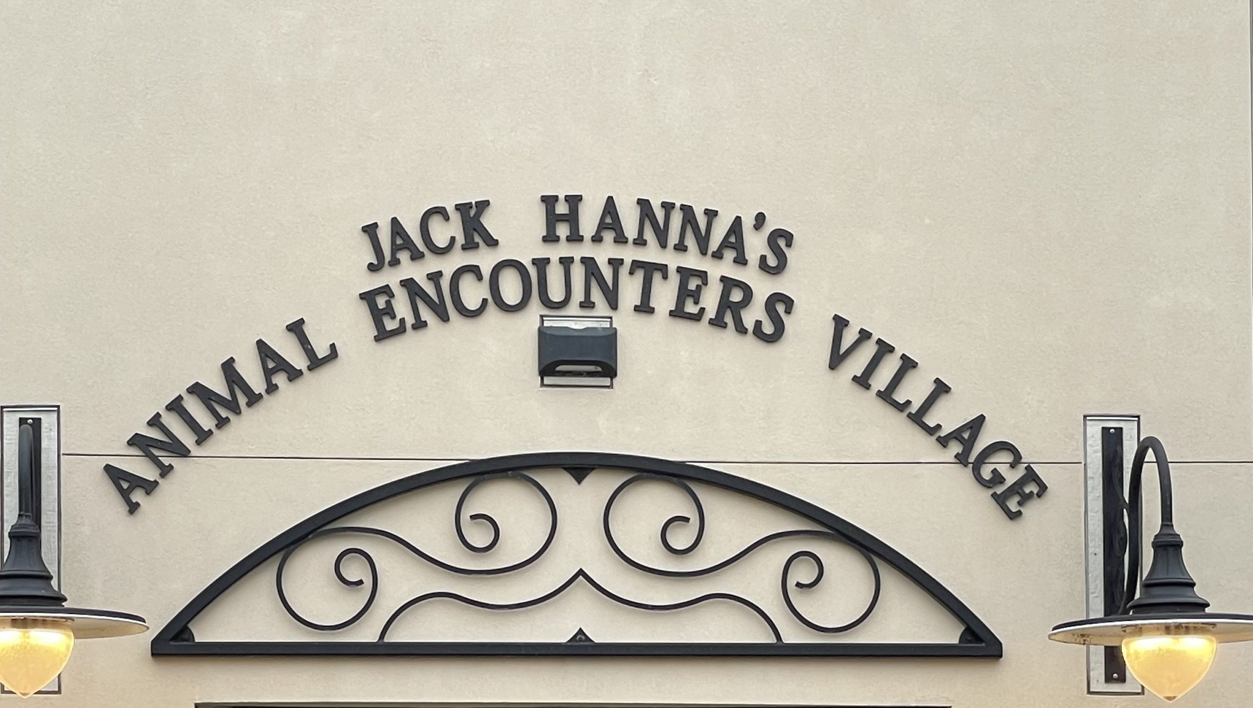 Jack Hanna’s Animal Encounter Village Experience